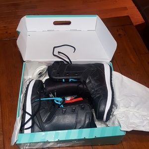 Offers welcome! Women' Nike Vapen Snowboard Boots